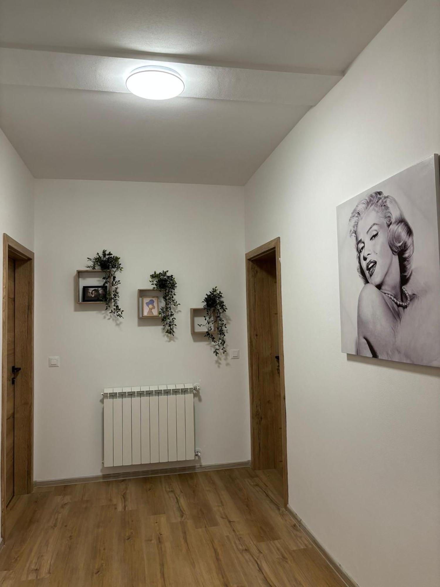 Apartment And Room Marlen Rovinjsko Selo Esterno foto