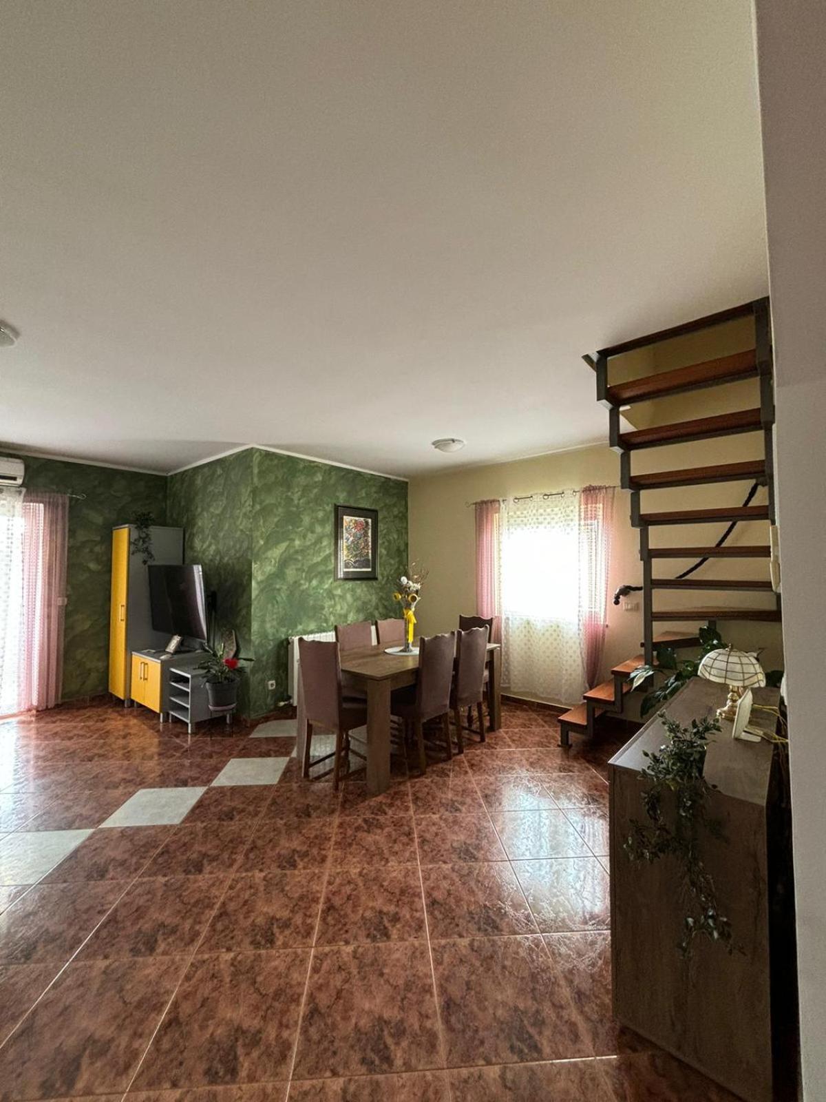 Apartment And Room Marlen Rovinjsko Selo Esterno foto